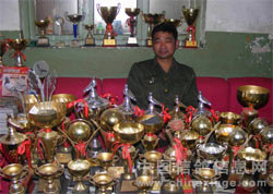 һ������������ˡ�ʷ����