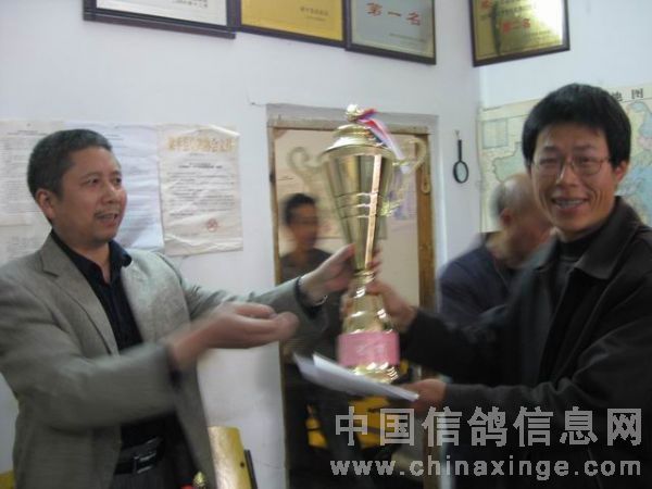 ���³�Ϊ����ھ��佱